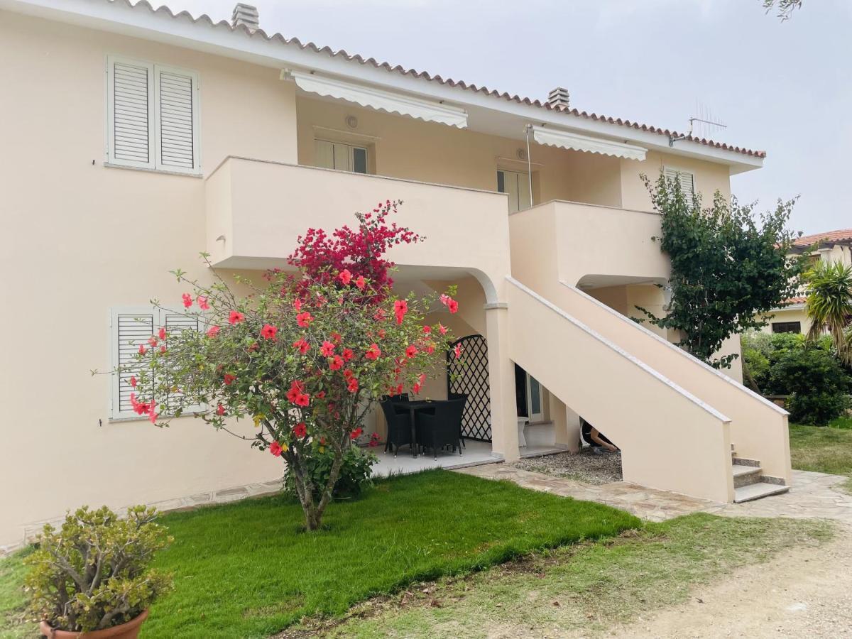 Appartamento Brezza Marina Budoni Exterior foto